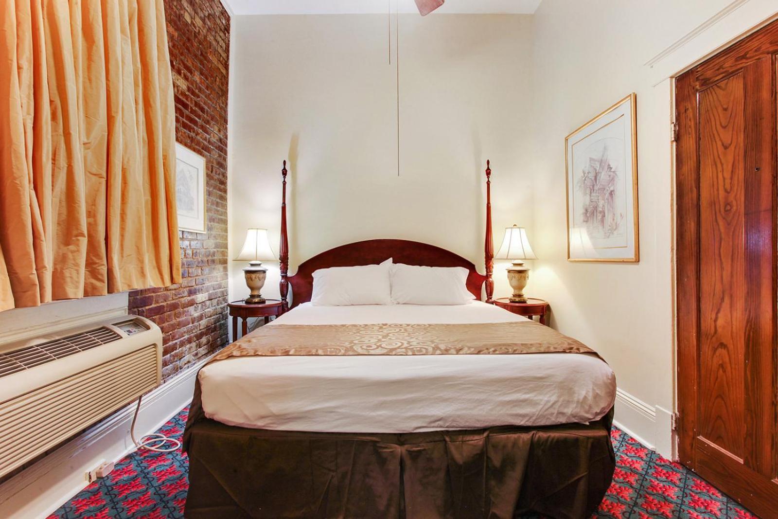 New Orleans Guest House Room photo