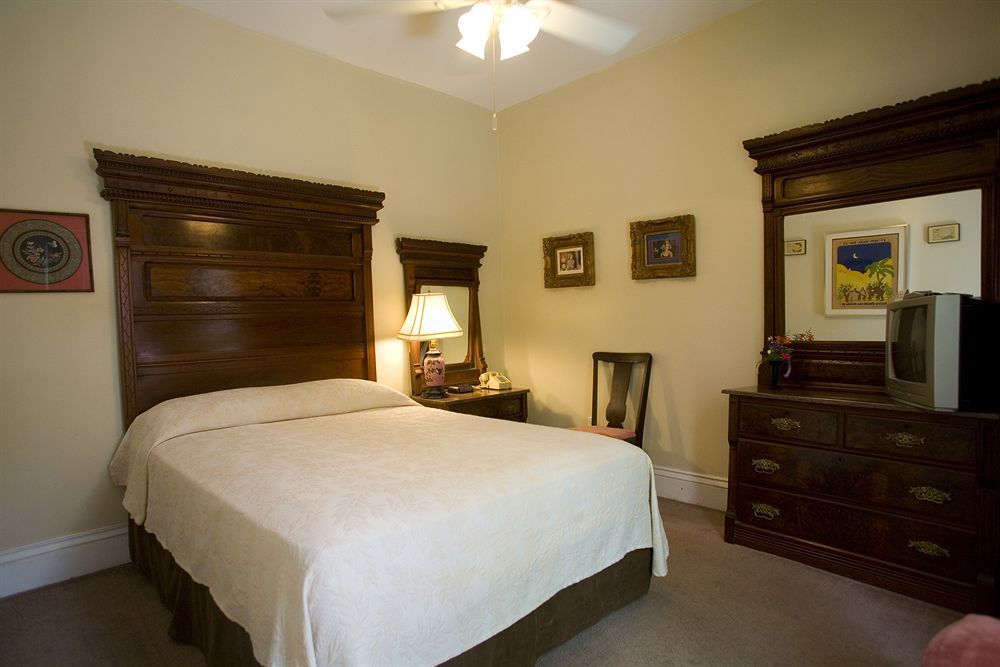 New Orleans Guest House Room photo