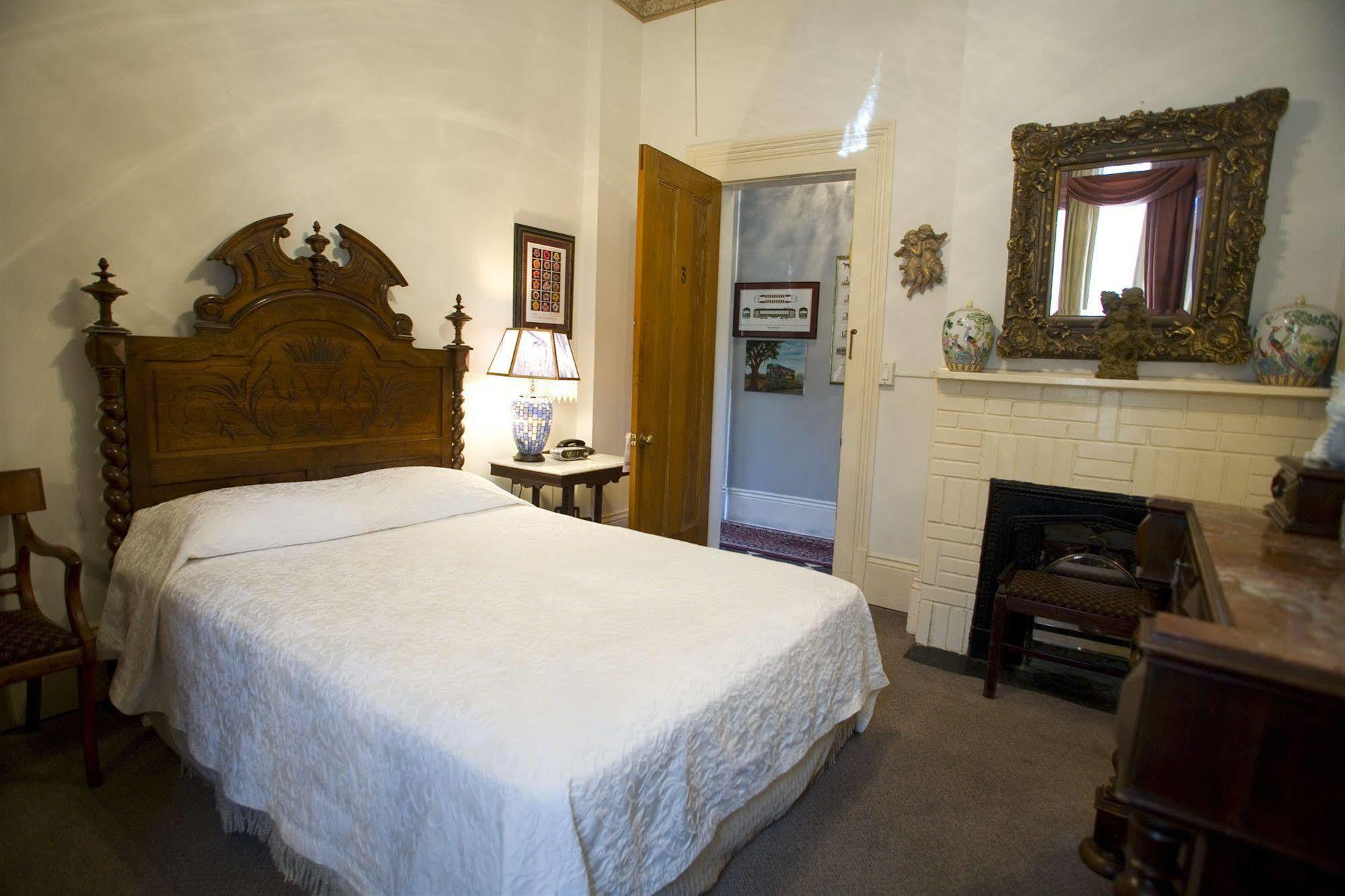 New Orleans Guest House Room photo